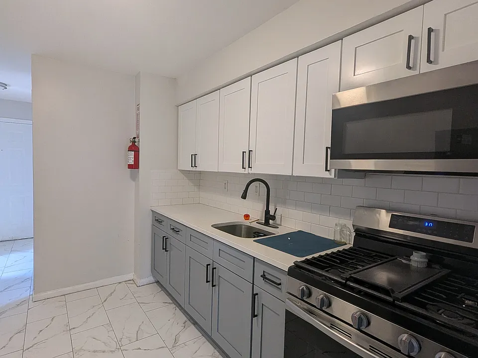 933 Anna St #2A