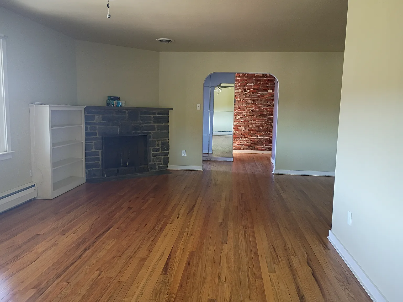 3 bed, 1418 sqft, $2,000 — Photo 4