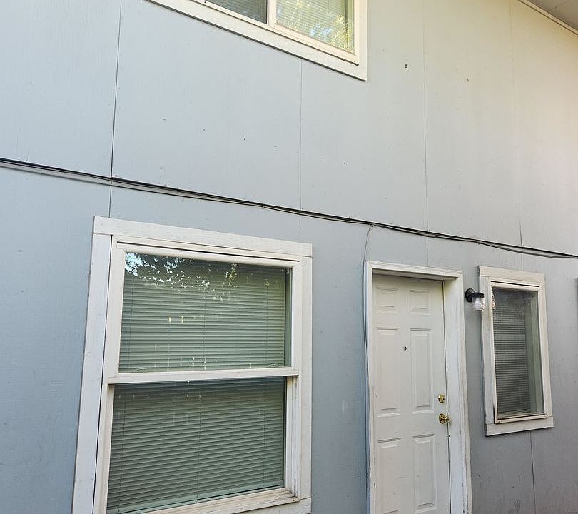 2nd image of 1107 Browne Ave #4