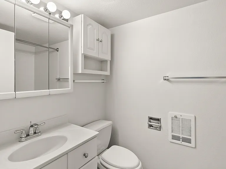 1 Bed 1 Bath Deluxe - 475 Sq Ft 1 Bed 1 Bath Deluxe - 475 Sq Ft