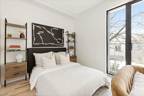 Sold by Compass | media 2