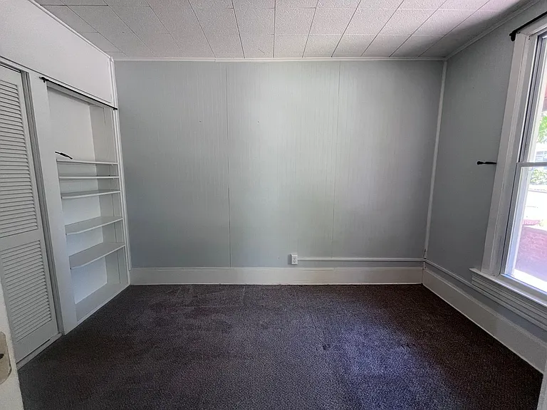 2037 Paris Ave NE — Photo 13