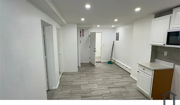 1124 Manor Ave #1 — Photo 1