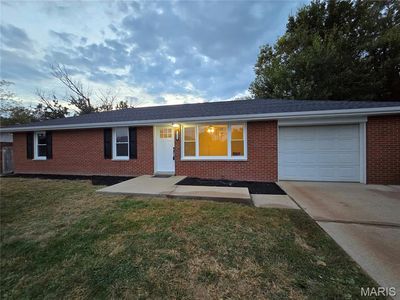 7304 Montclair Ave, Godfrey, IL, 62035