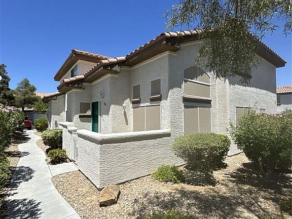 2nd image of 1025 Allure Dr