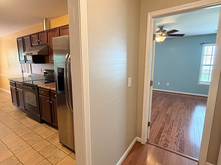4566 Woodway Dr — Photo 9