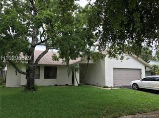 751 SW 95th Way, Pembroke Pines, FL 33025