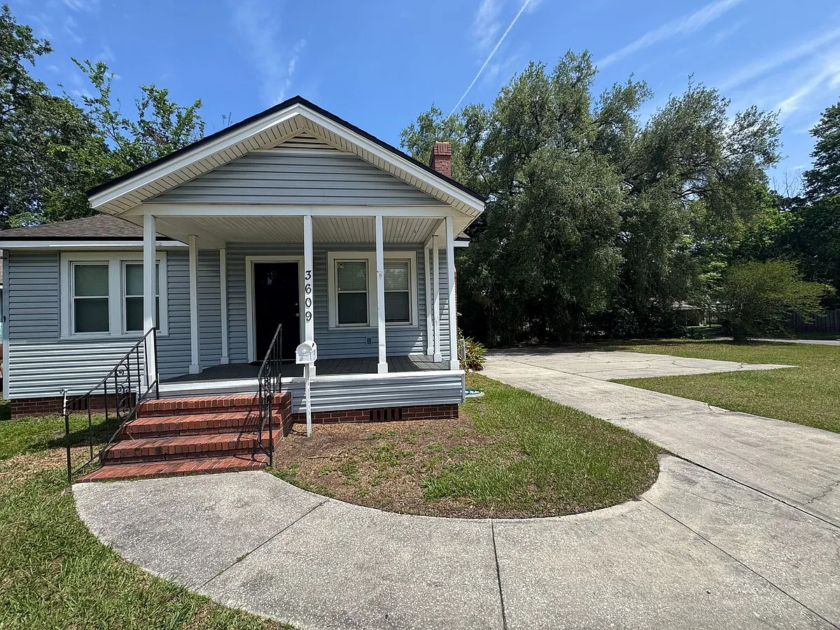 Building Photo - 3609 Dellwood Ave