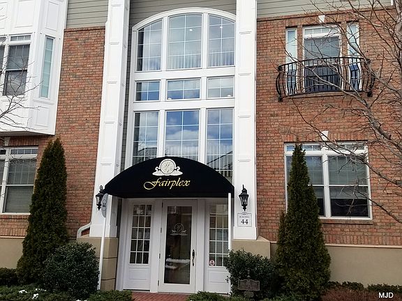2nd image of 122 Shady Ln