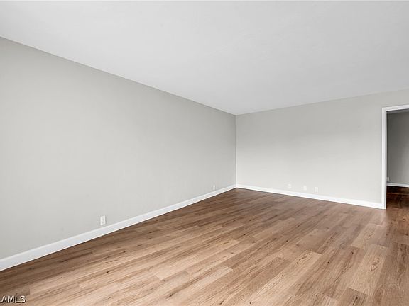 5th image of 2244 Winkler Ave APT 205