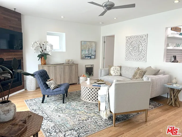 25366 Malibu Rd #2 — Photo 5