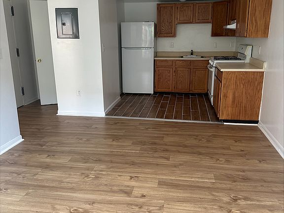 2nd image of 1306 Franklin Ave Floor 2