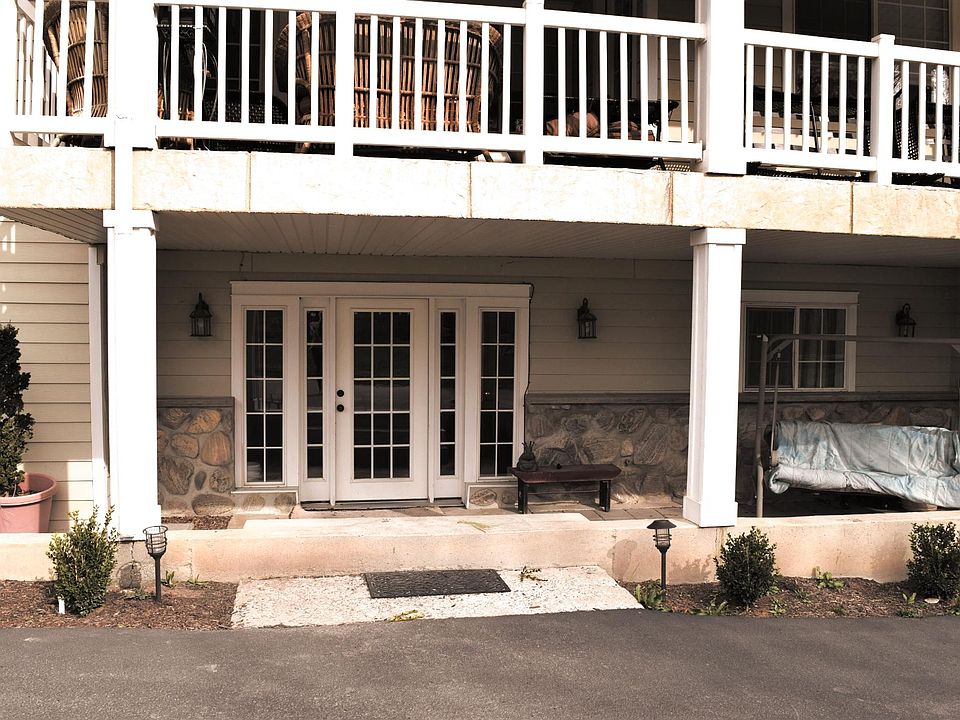 Covered Patio. Looking out to the large yard including fire 
