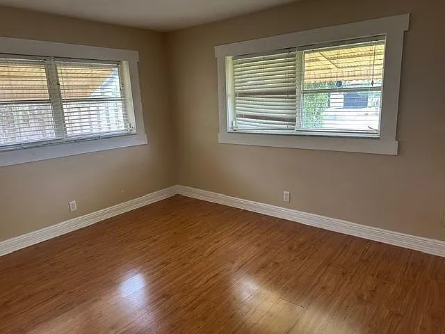 732 SE 11th Ave — Photo 13