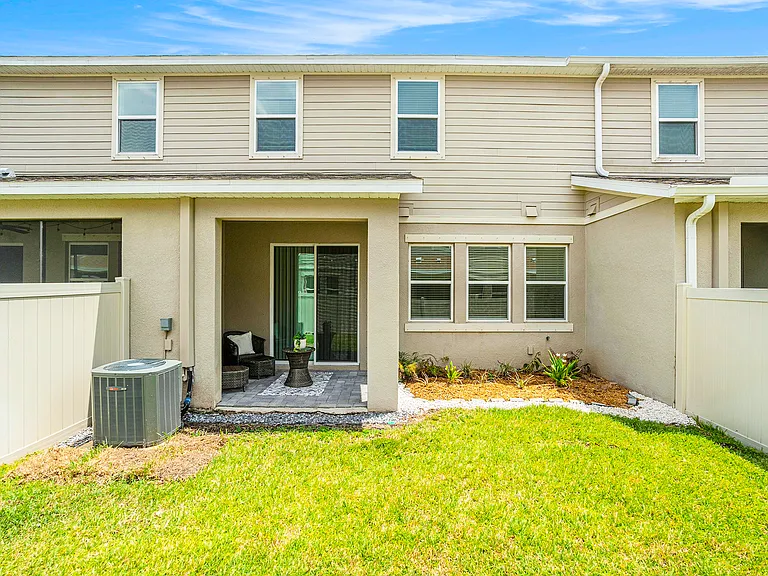 1105 Lady Gouldian Ct — Photo 32