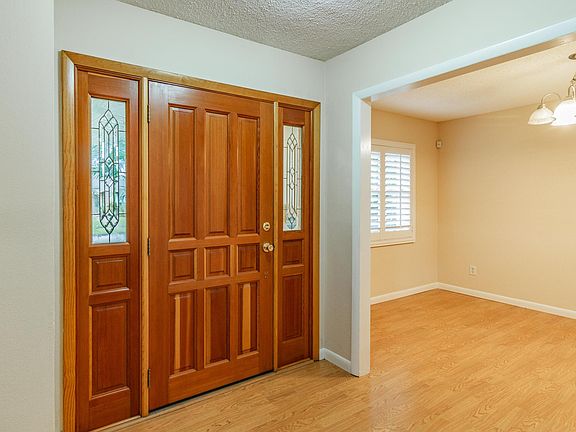 3rd image of 2868 Sheriff Way