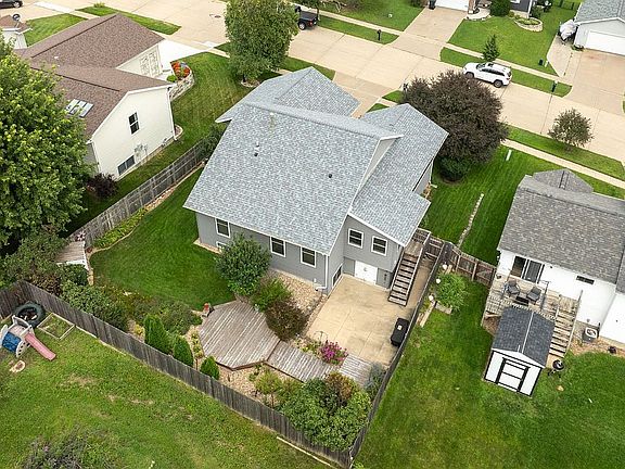 3rd image of 3712 Knight Dr SW