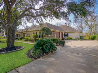 5411 Westerdale Dr, Weston Lakes, TX 77441