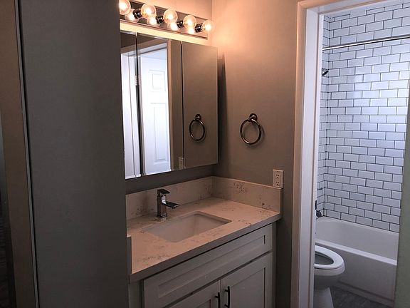 5th image of 2427 4th St APT 105
