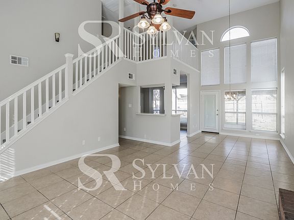3rd image of 112 E Forestwood Dr