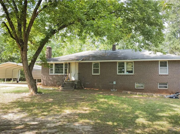 1301 E Broad St, Iva, SC 29655
