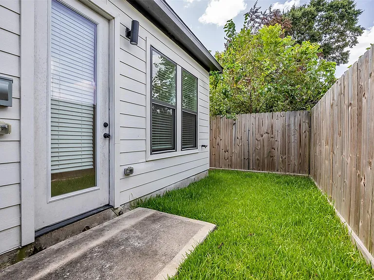 3829 Goodhope St #A — Photo 22