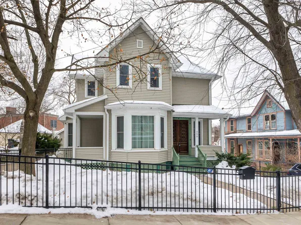 395 Burch St, Dubuque, IA 52001