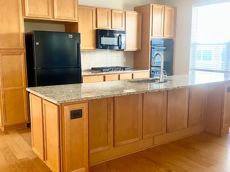675 Anacostia Ave NE — Photo 2