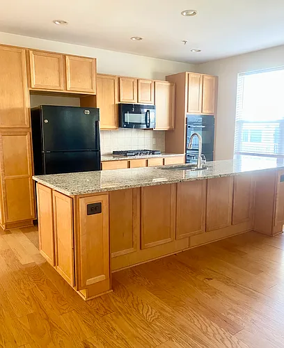 675 Anacostia Ave NE Photo 1