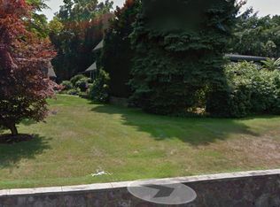 21 Douglas Rd, Lynnfield, MA 01940