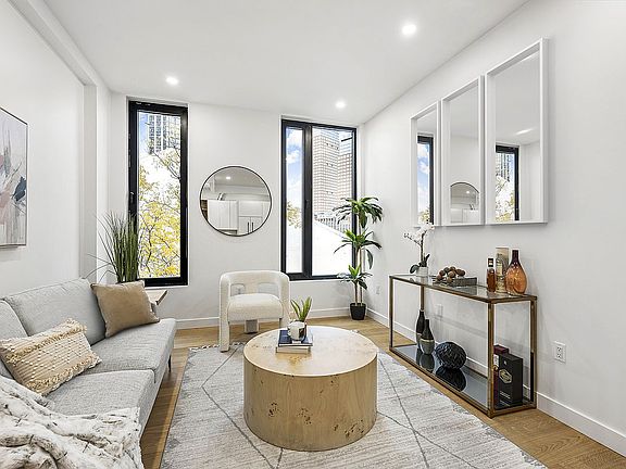 5th image of 54 Dupont St #3A
