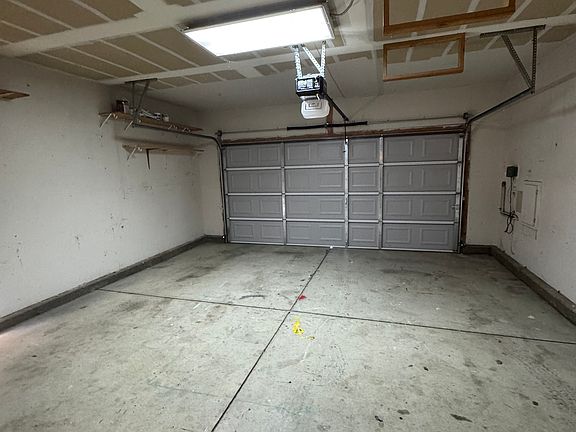 5th image of 901 Ross Dr