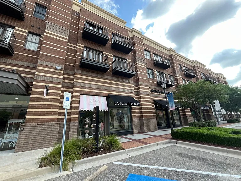 6831 Main St #323 — Photo 3