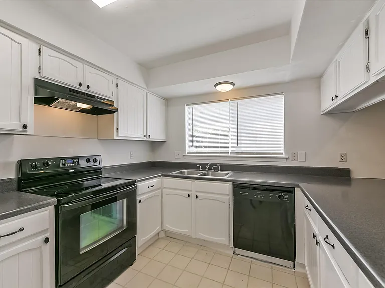 2203 Riverford Dr — Photo 14