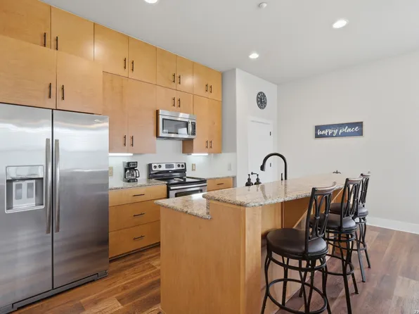 979 N Academy Ave APT 2, New Braunfels, TX 78130