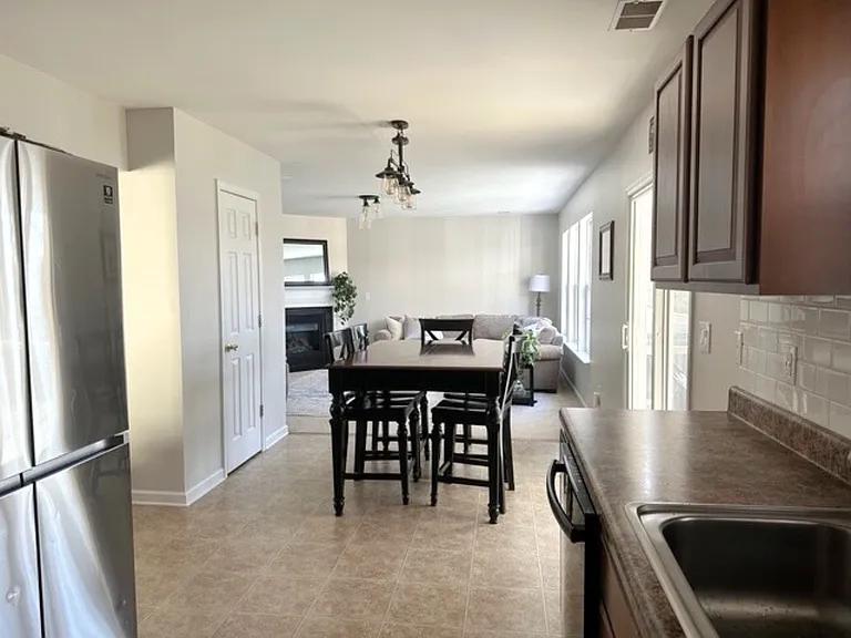 1026 Village Green Ln — Photo 8