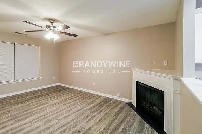 204 Lossie Ln — Photo 5