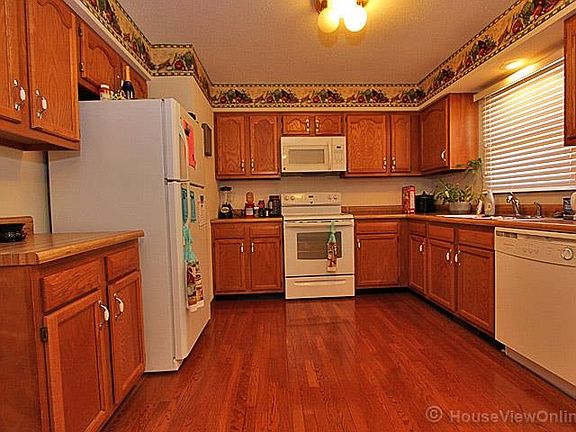 5th image of 1009 Camino Ct