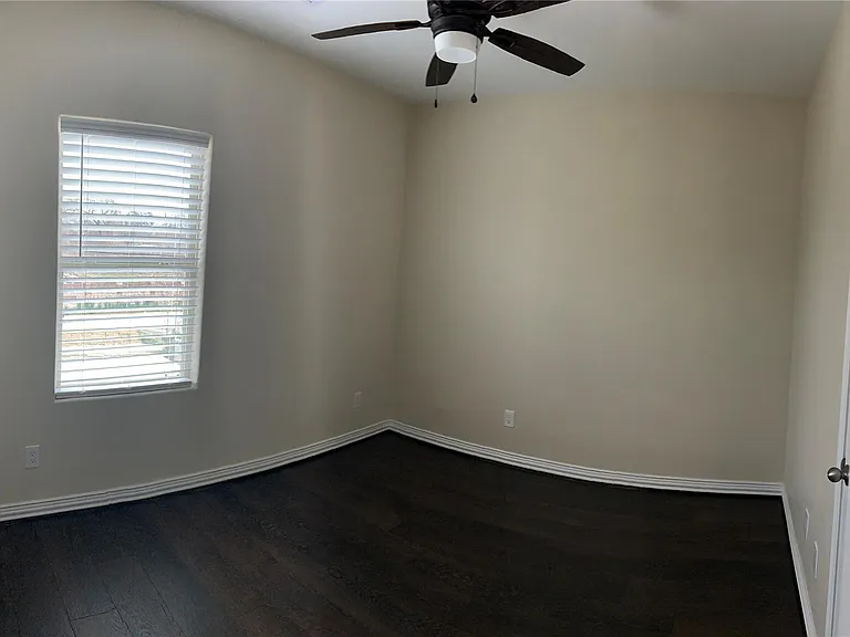 4622 Haywood St — Photo 14