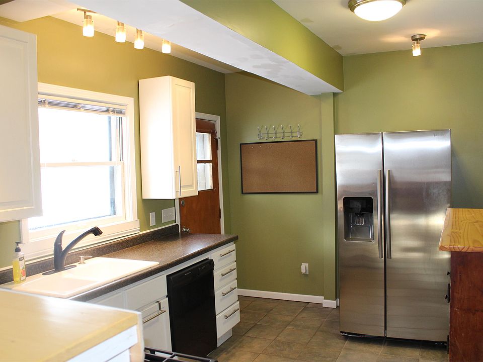 1st image of 530 N 12th Ave E APT 1