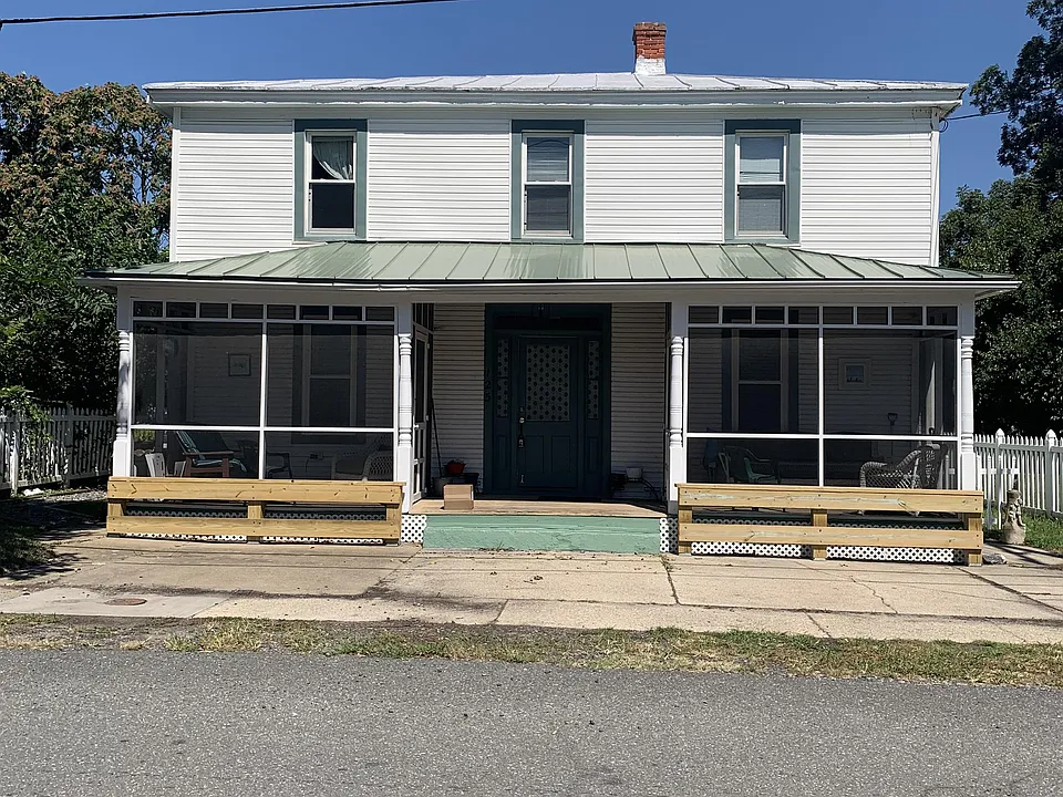 125 Wilder Ave #3