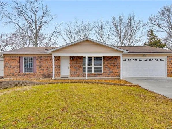 22 El Rancho Dr, Cedar Hill, MO 63016