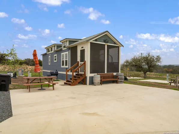 5386 Ranch Road 1376 #4, Fredericksburg, TX 78624