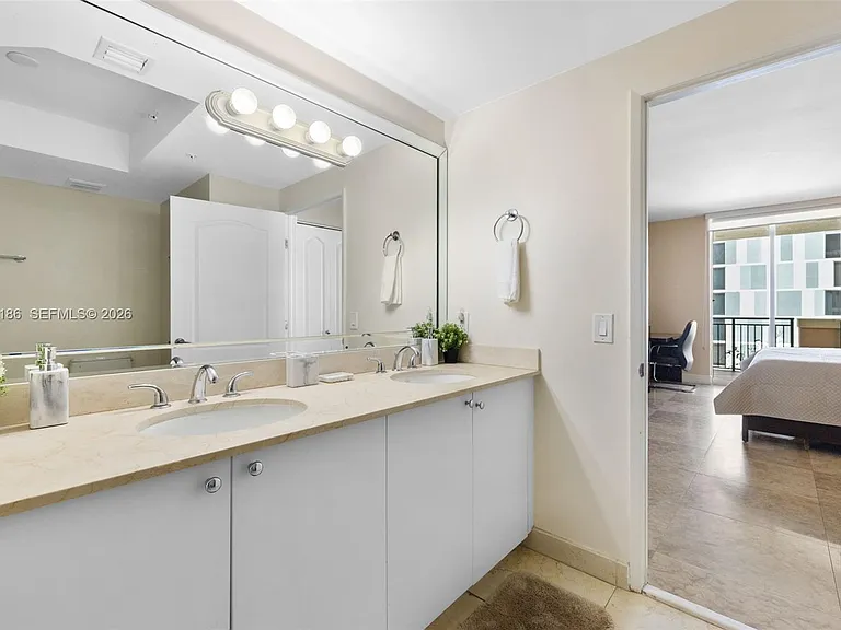 17555 Atlantic Blvd #708 — Photo 26