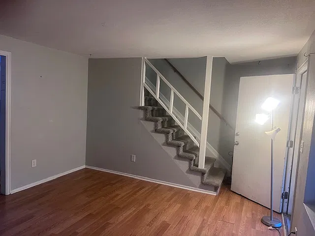 2 bed, 1.5 bath, 960 sqft, $1,400 — Photo 3
