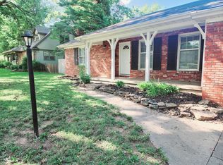 2339 E Broadmoor St, Springfield, MO 65804