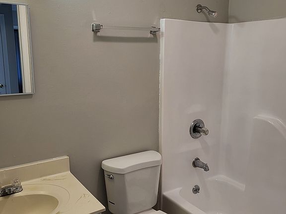 4th image of 1657 Foxhaven Ct #5