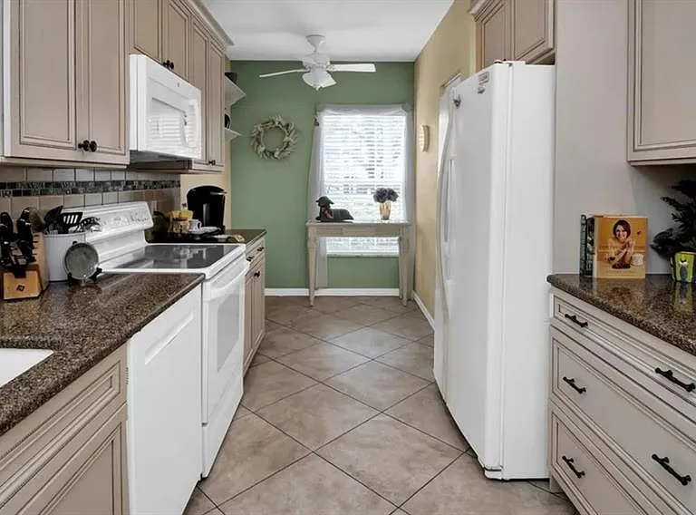 19335 Water Oak Dr #108 — Photo 12