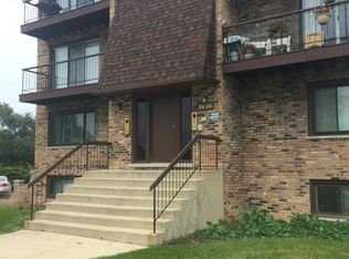 8800 W 76th Pl APT GW, Justice, IL 60458