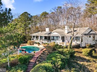 92 Church Prong Ln, Weems, VA 22576